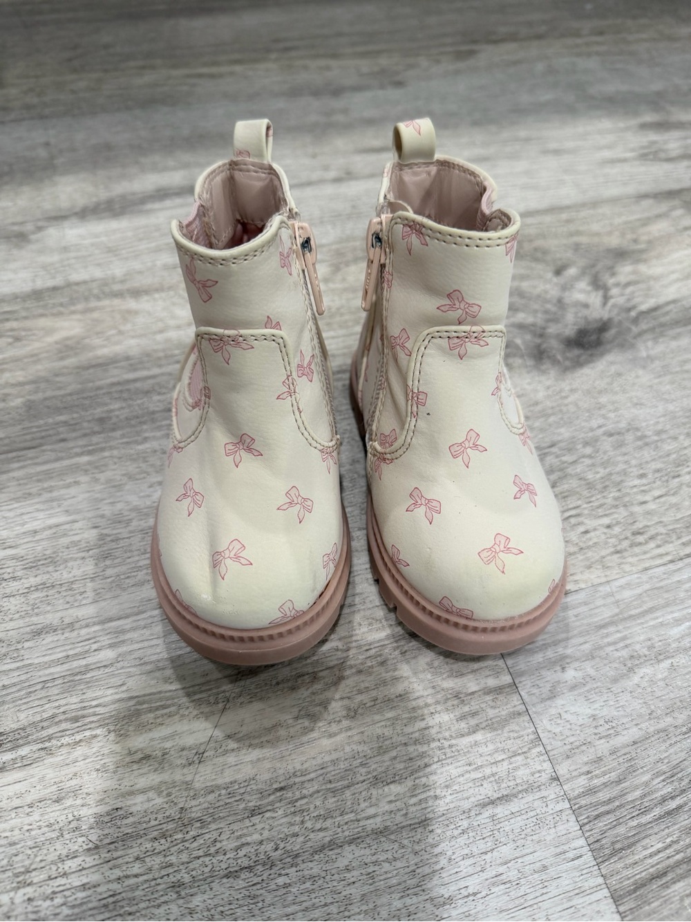 wonder nation Cream Boots with Pink Bow Print